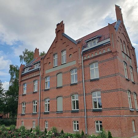 Eglute Hotel Šilutė Buitenkant foto
