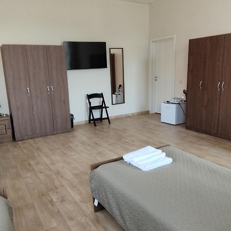 Eglute Hotel Šilutė Buitenkant foto